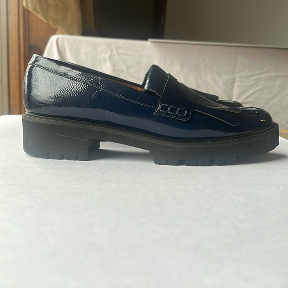 Franco Sarto | Patent Leather Penny Loafers in Navy Blue | size 8 - Picture 6 of 6